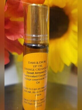 Dani & Dior Lip Oil ~ Orange Creamsicle (1 Rollerball)